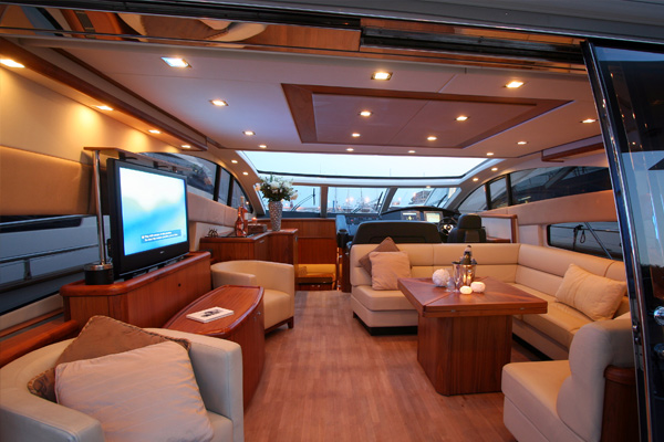 Yacht LADY T -  Salon.jpg