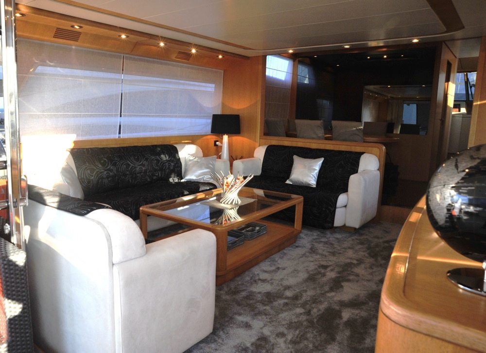 Yacht LOLEA -  Salon Seating.jpg