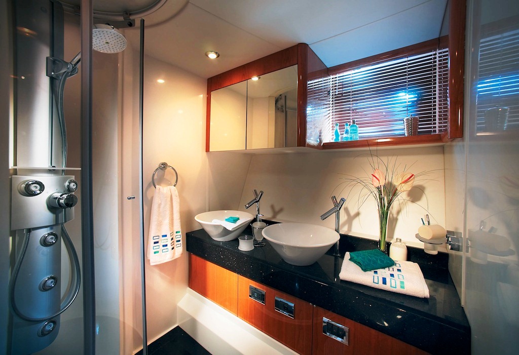 Yacht MALBEC -  Master Cabin Ensuite.jpg