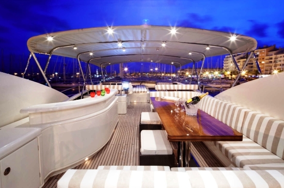 Yacht MAYAMA -  Flybridge at Night.jpg