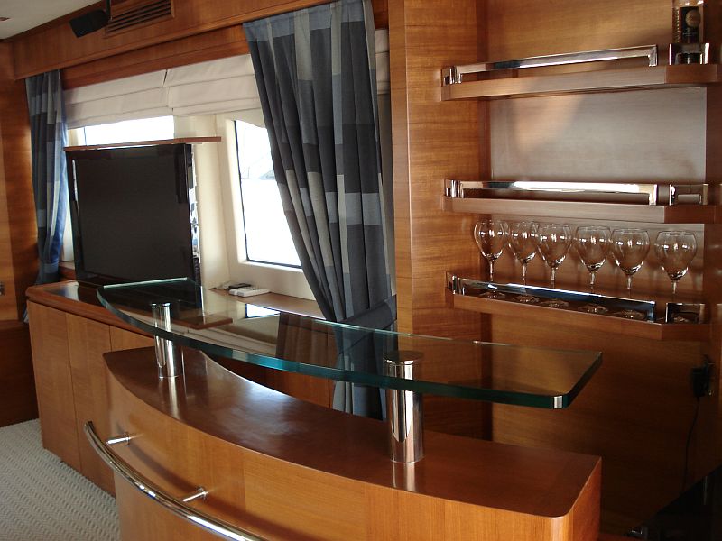 Yacht MERVE - Bar.jpg