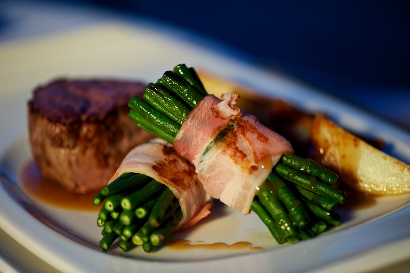 Yacht MISS KULANI -  Fine Cuisine.jpg