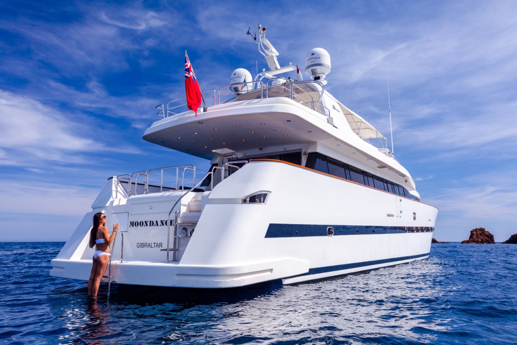 Yacht MOONDANCE - Aft View.jpg