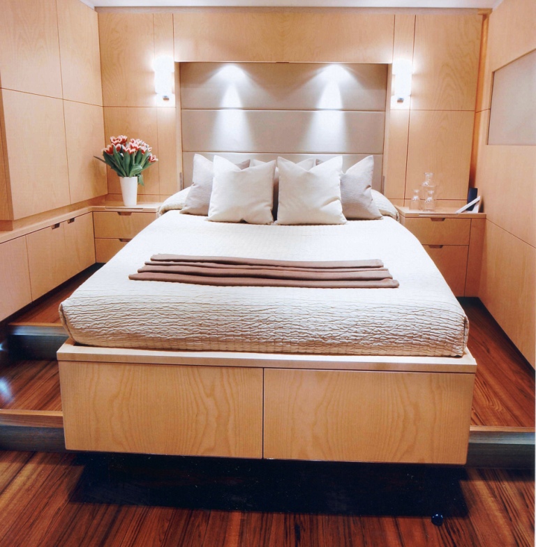 Yacht NELSON - Guest Stateroom.jpg
