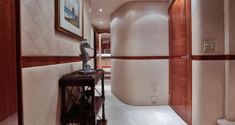Yacht NO COMPLAINTS - Companionway.jpg