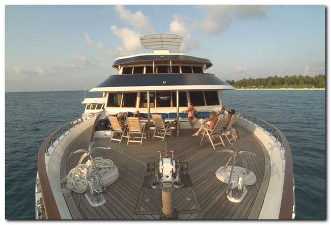 Yacht OCEAN DIVINE -  Foredeck.jpg