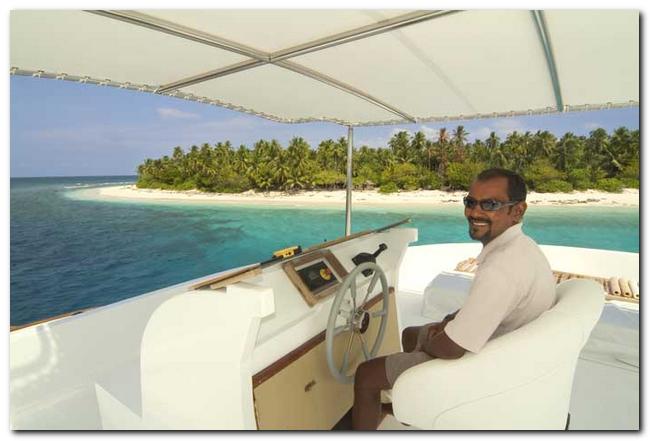 Yacht OCEAN DIVINE -  Sundeck Helm.jpg
