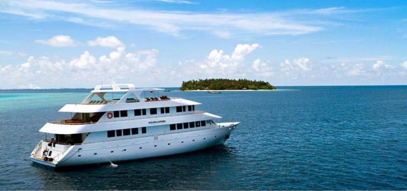 Yacht OCEAN SAPPHIRE -  Main.jpg