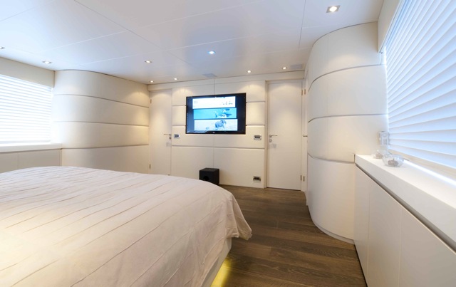 Yacht PALM B -  Master Cabin 2.jpg