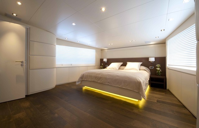 Yacht PALM B -  Master Cabin.jpg