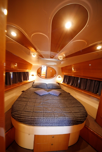 Yacht PIPALUK -  Master Cabin.jpg