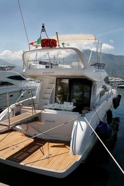Yacht PIPALUK -  Swim platform.jpg