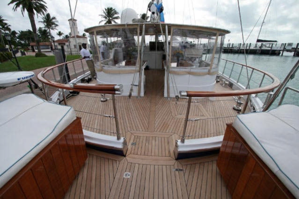 Yacht QUEEN SOUTH III -  Aft Deck looking forward.jpg