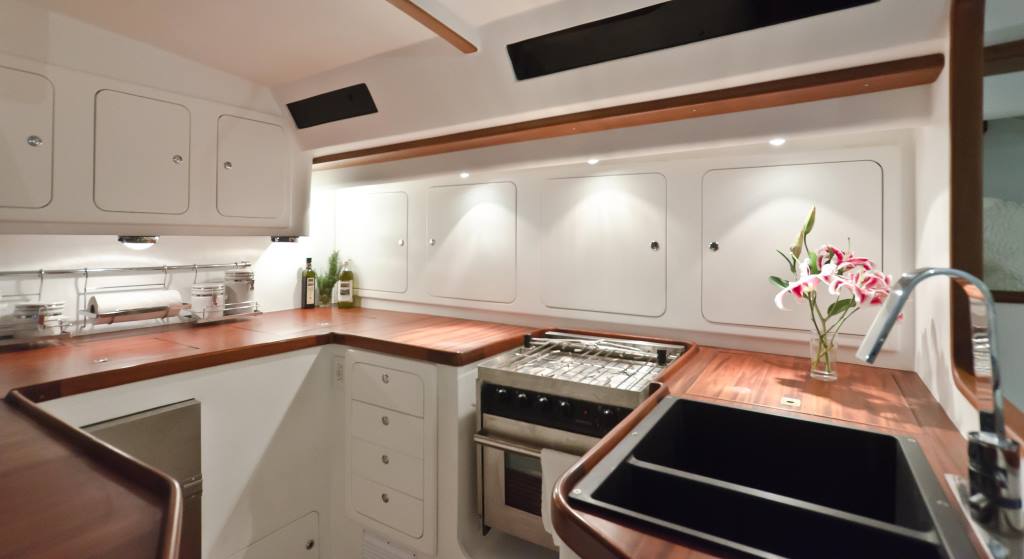Yacht SAFARA -  Galley.jpg