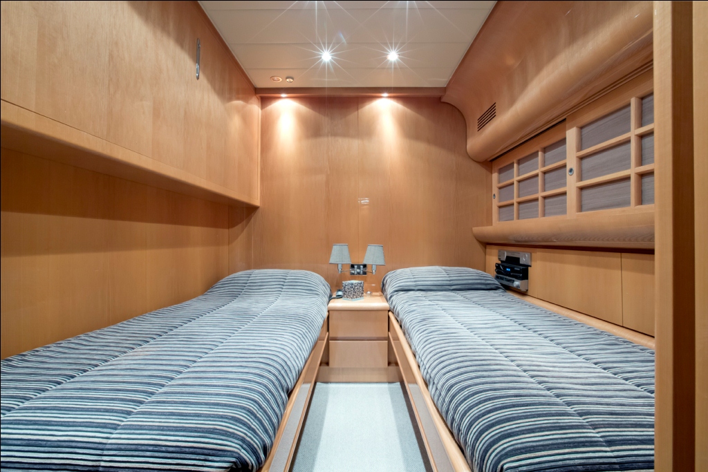 Yacht SARAH A -  Twin Cabin.jpg