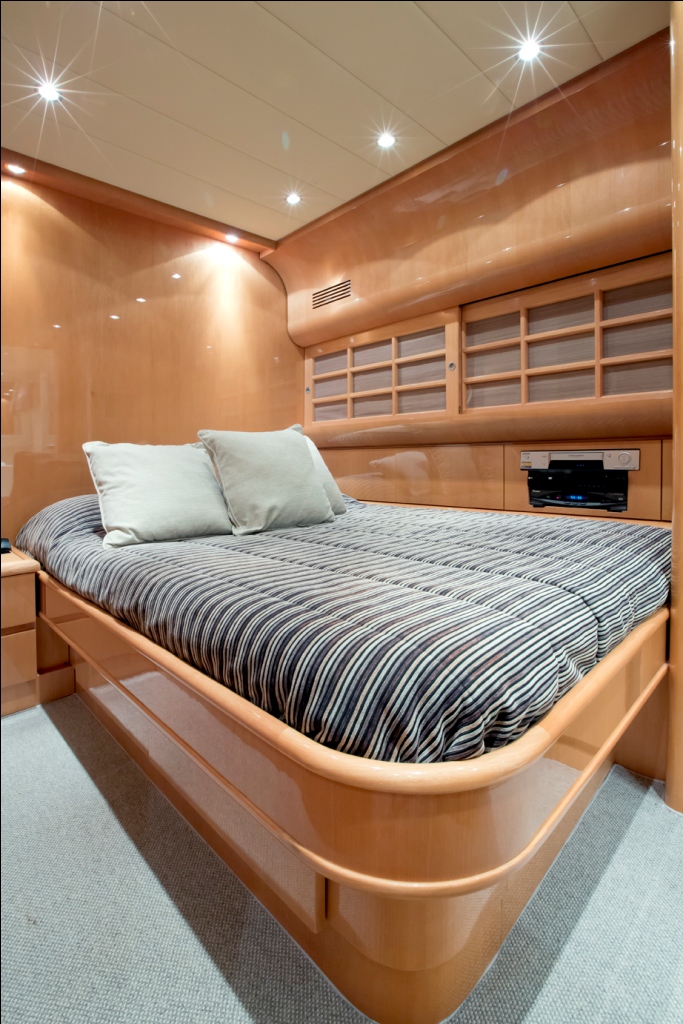 Yacht SARAH A -  VIP Cabin.jpg