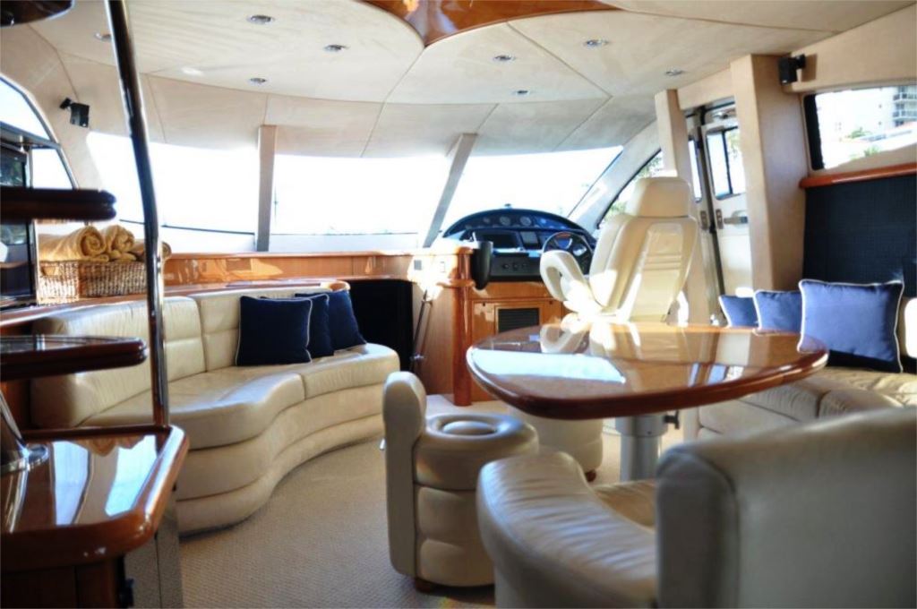 Yacht SAYANORA -  Salon Dining.jpg