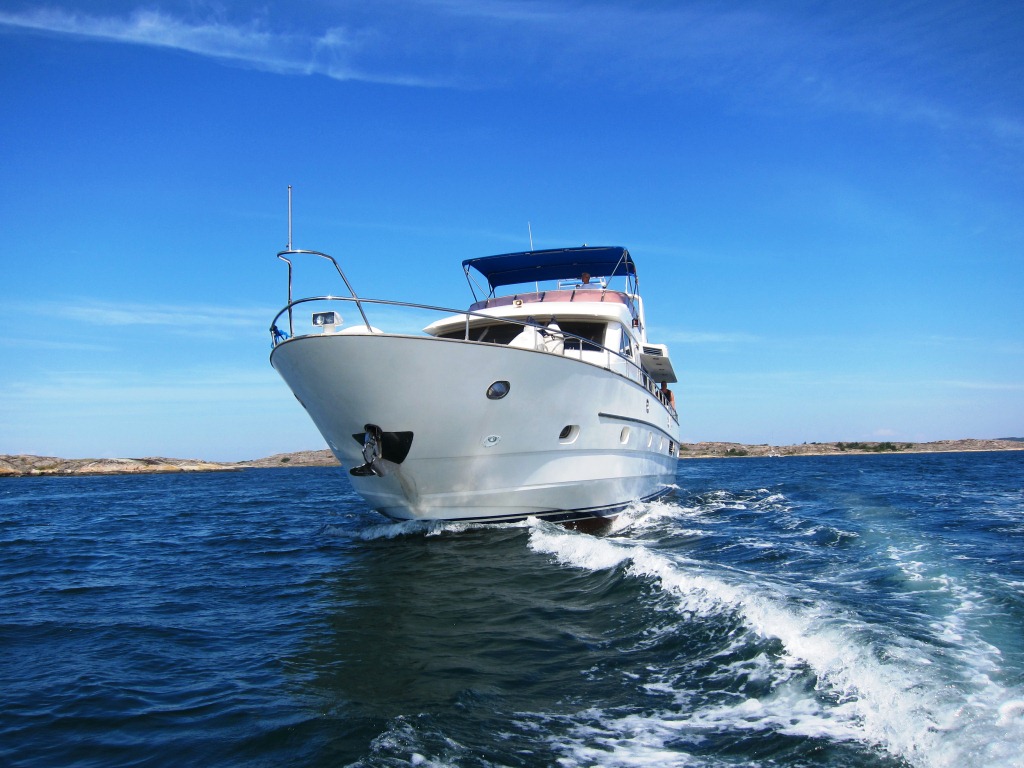 Yacht SEA DREAM -  Main.JPG