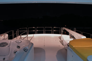 Yacht SEAS THE MOMENT -  Boat Deck Spa Pool.jpg