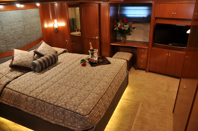 Yacht SOLSTICE I -  Master Cabin.jpg