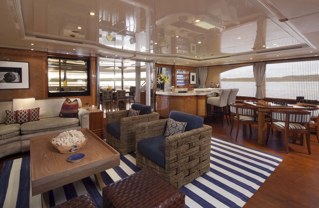 Yacht STARFIRE -  Skylounge.jpg