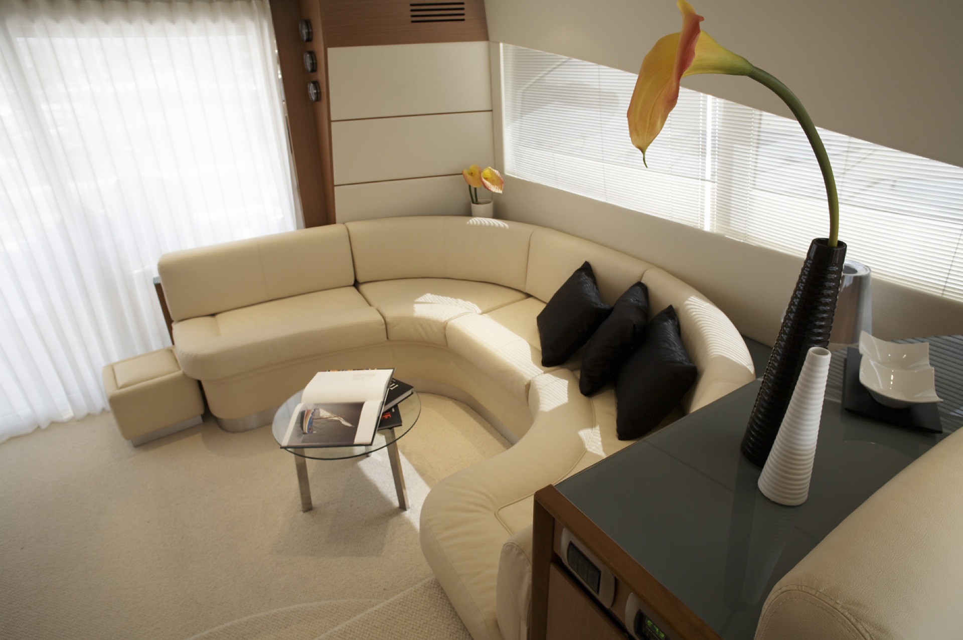 Yacht SUSY - 006.jpg