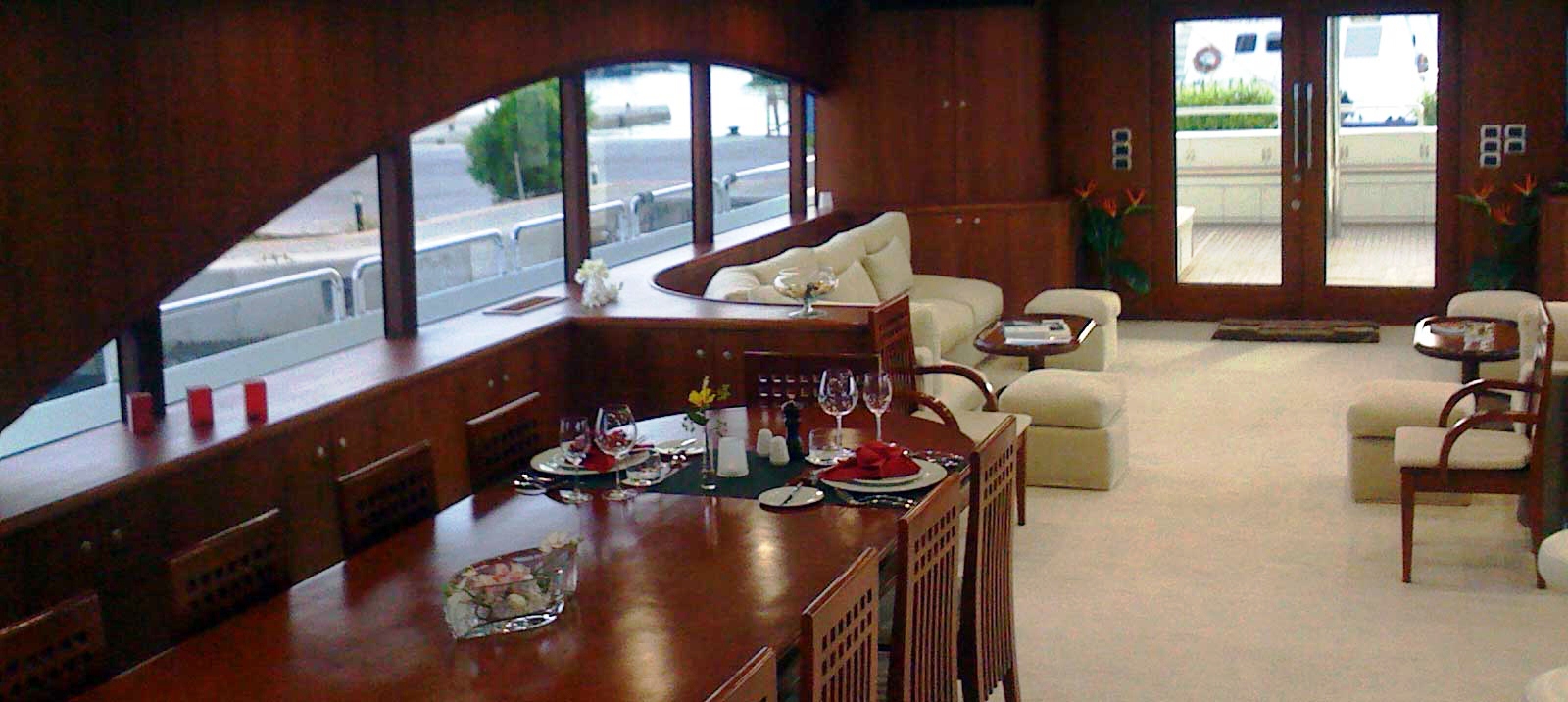 Yacht Seven Spices -Salon.jpg