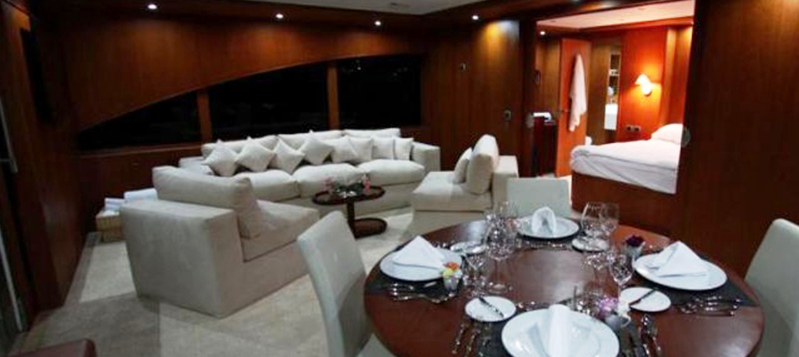 Yacht Seven Spices -Sky Suite.jpg
