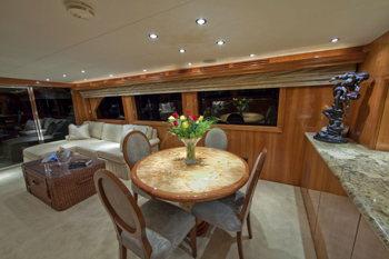 Yacht TEMPTATION - Dining.jpg