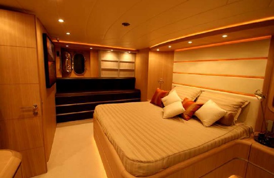 Yacht TEMPTATION DELTA -  VIP Cabin.jpg