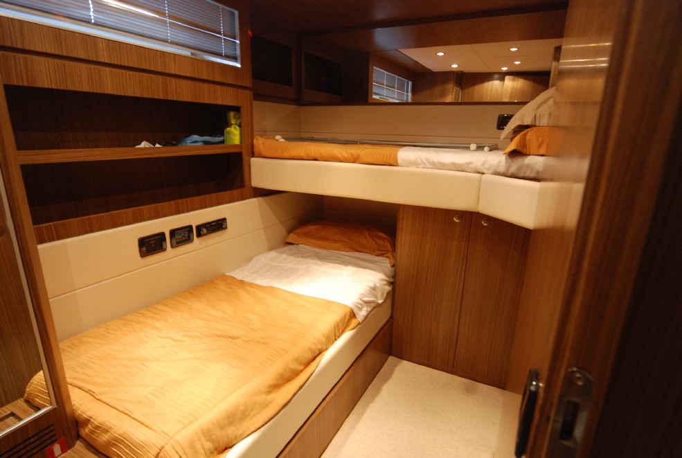 Yacht TEONE - Twin Cabin.jpg