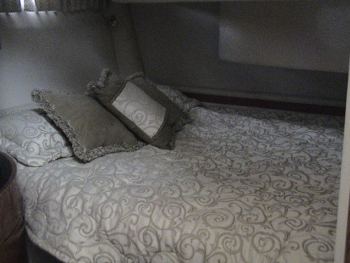 Yacht TOP SECRET -   Queen Cabin.jpg
