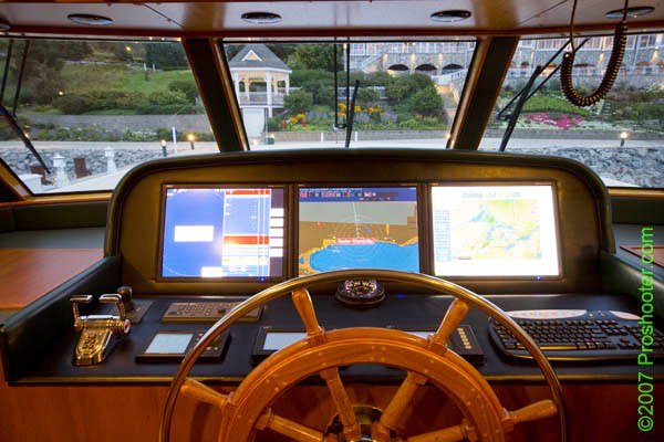 Yacht TRILOGY -  Helm.jpg