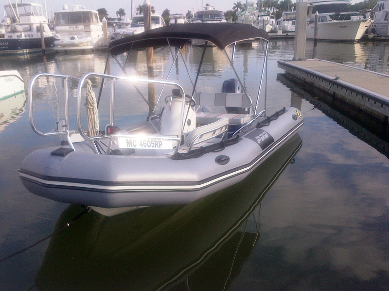 Yacht TRILOGY -  Tender.jpg