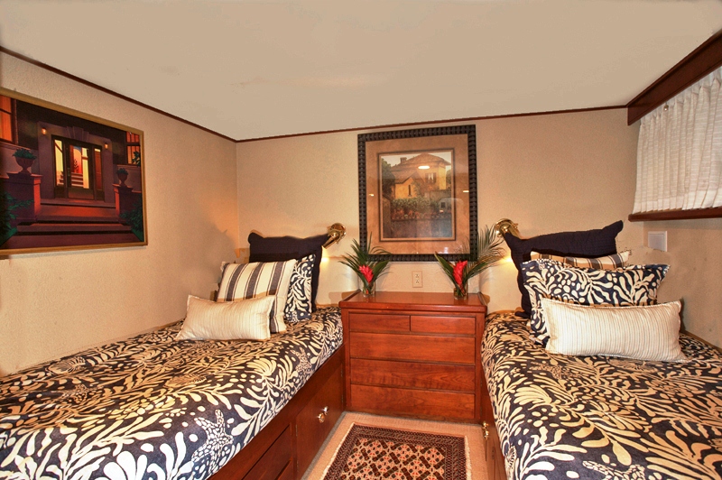 Yacht TRILOGY -  Twin Cabin 2.jpg