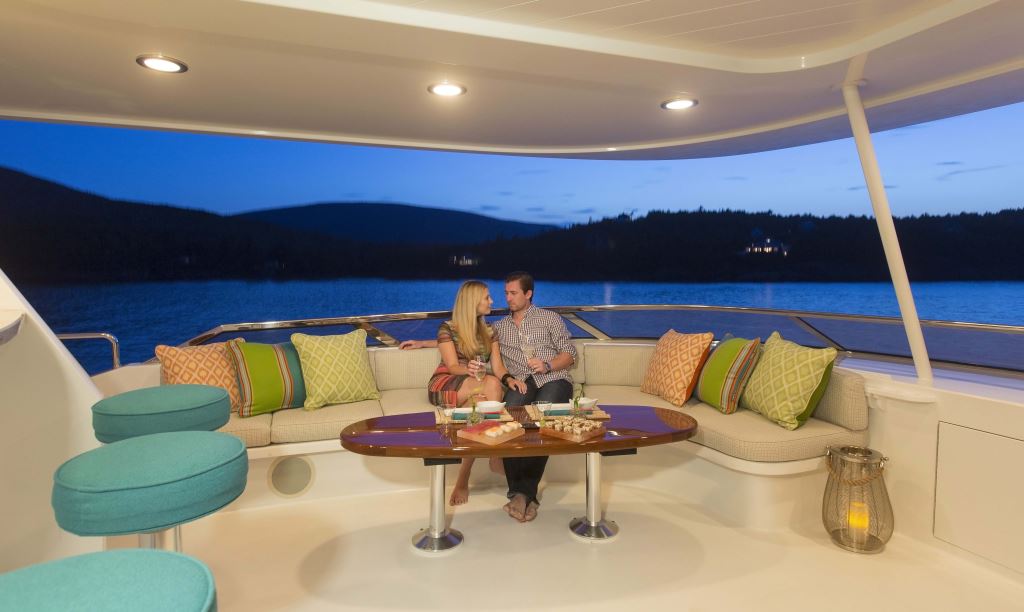 Yacht TRISARA -  Sundeck Seating.jpg