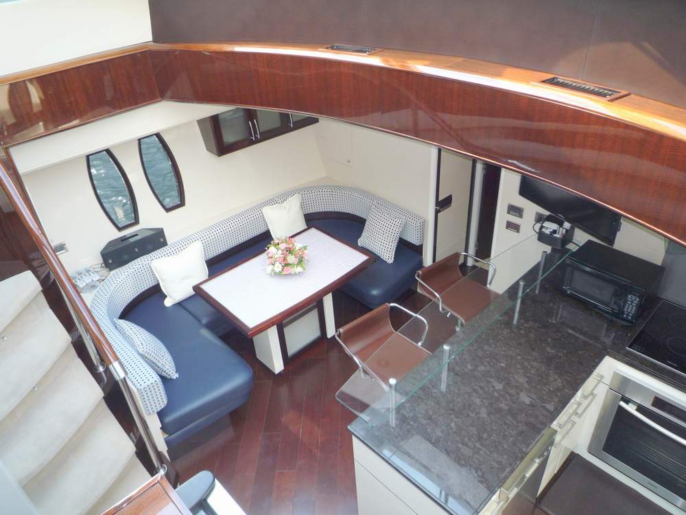 Yacht ZION -  Lower Salon.jpg