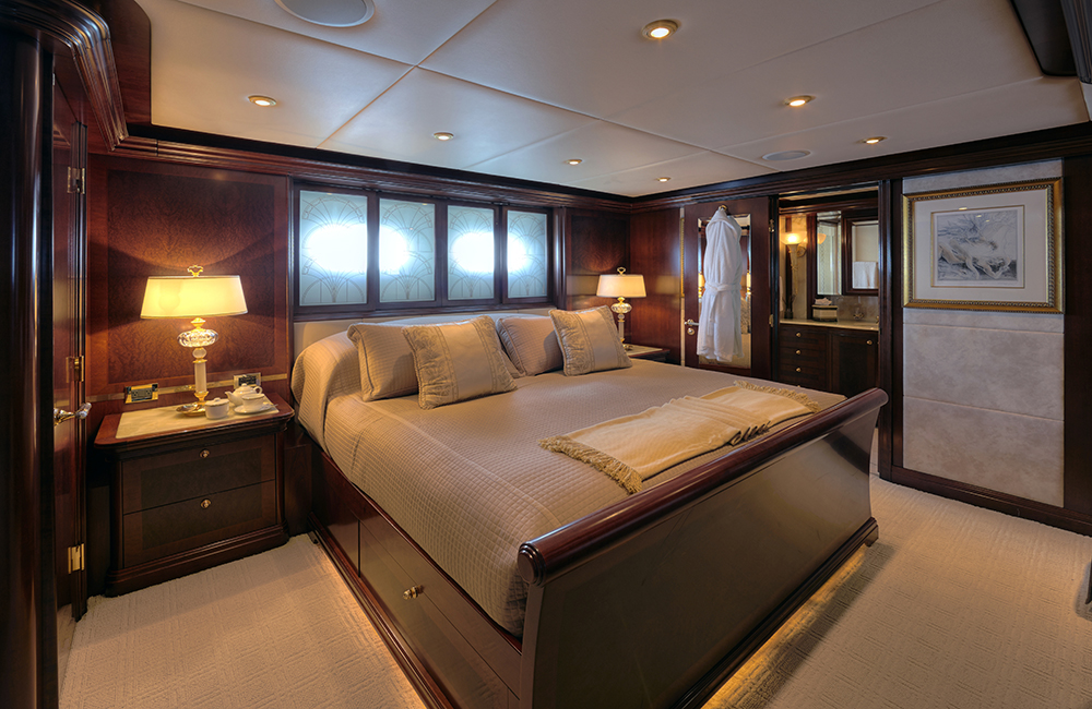 Yacht ZOOM ZOOM ZOOM -  Double Cabin 2.jpg