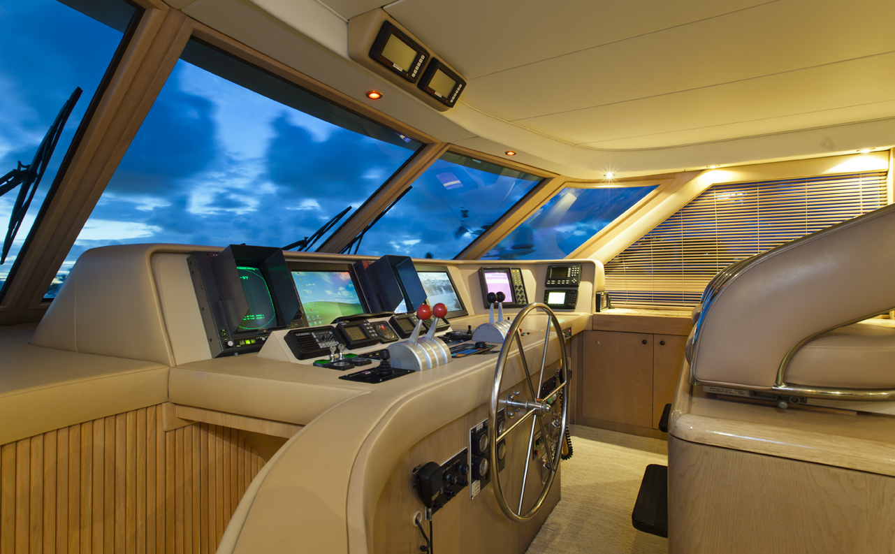 Yacht-6880-7.jpg