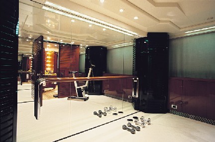 Yacht-7000-2.jpg