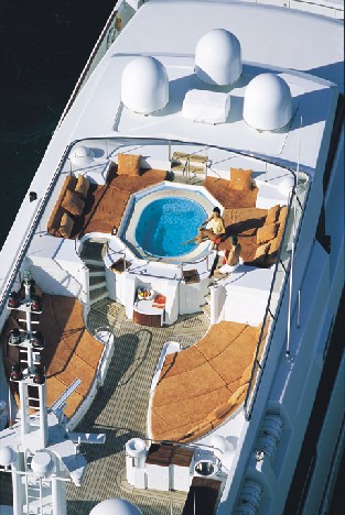 Yacht-7000-8.jpg