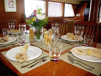 Yia Sou - Interior dining.jpg