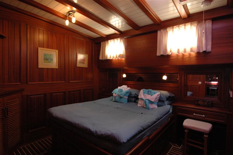 Zephyria II - cabin double.JPG