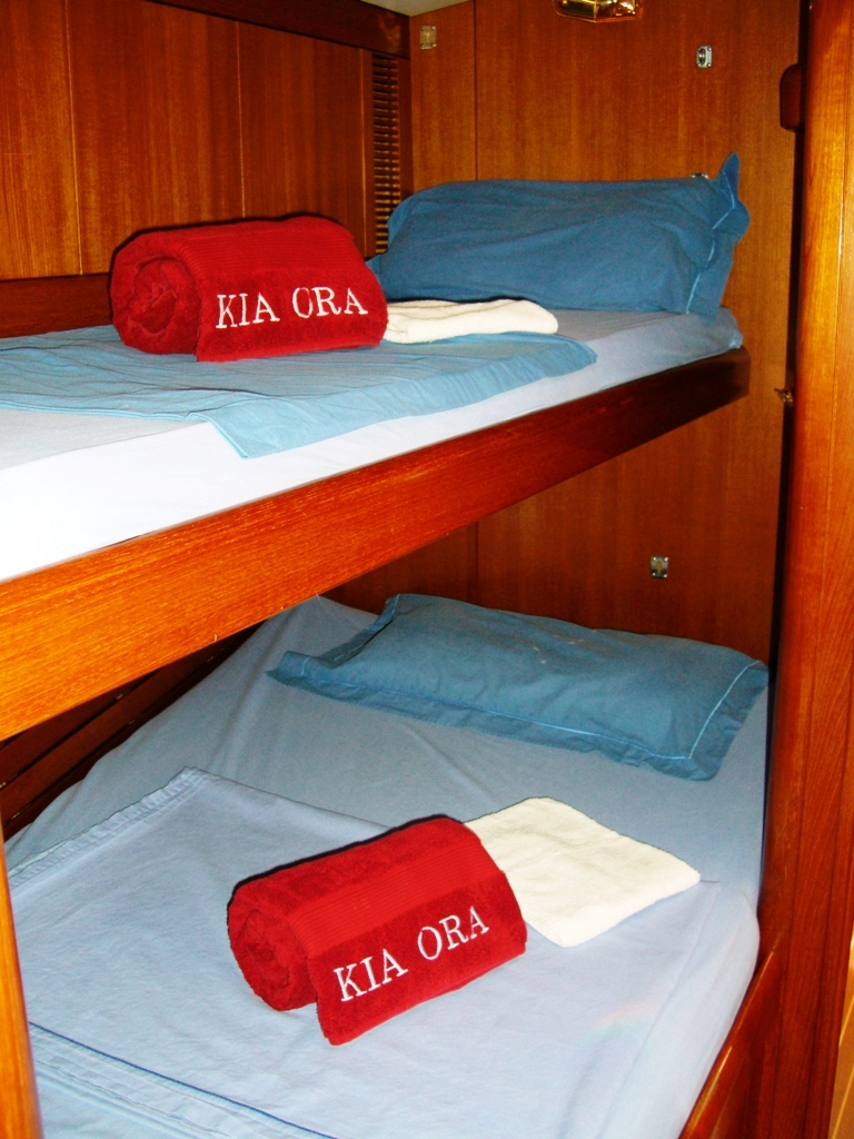 kia ora III Guest cabin.jpg
