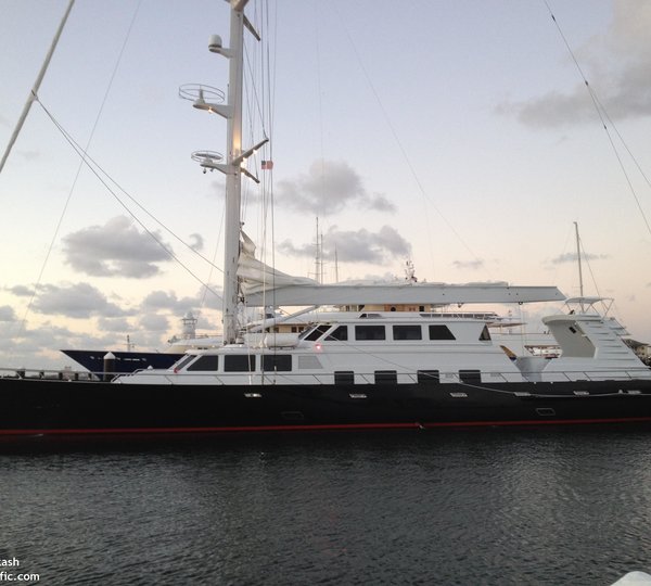 Video: Broward 120 motor yacht VIVA MAS cruising in Ft. Lauderdale, Florida