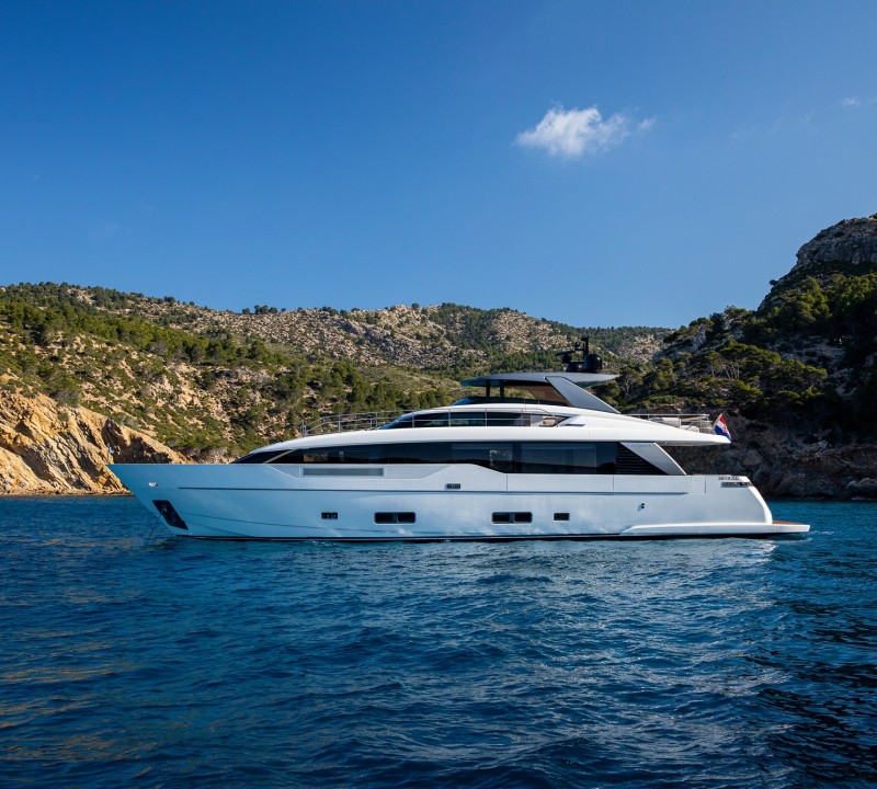 Motor Yacht SEVEN