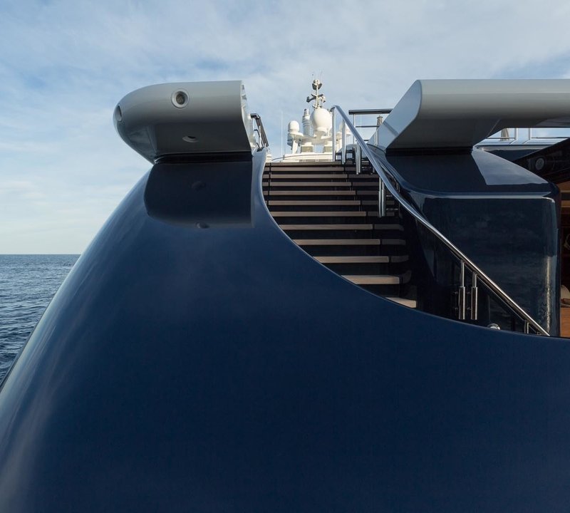 The 115m Yacht LUNA