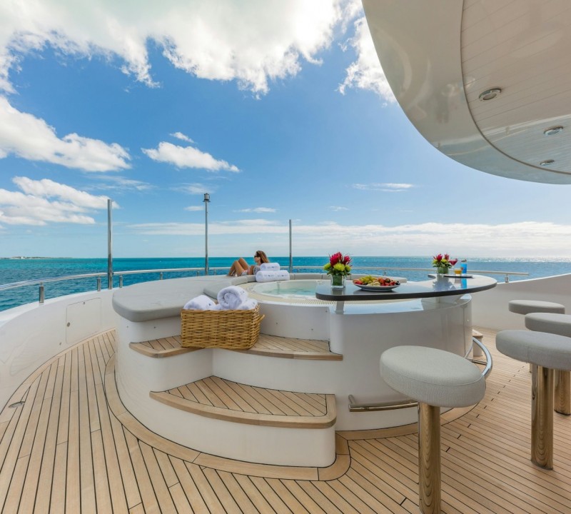 Deck Jacuzzi Sit Up Bar