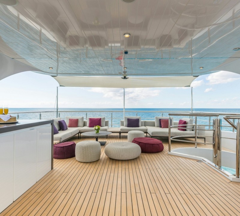 Deck Lounge