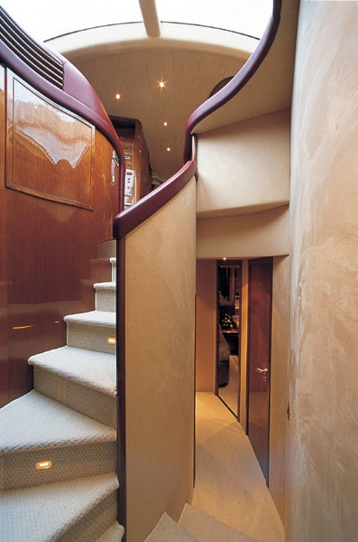 The 22m Yacht IRIS